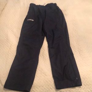 CCM hockey windpants Navy Youth Large, new without tags